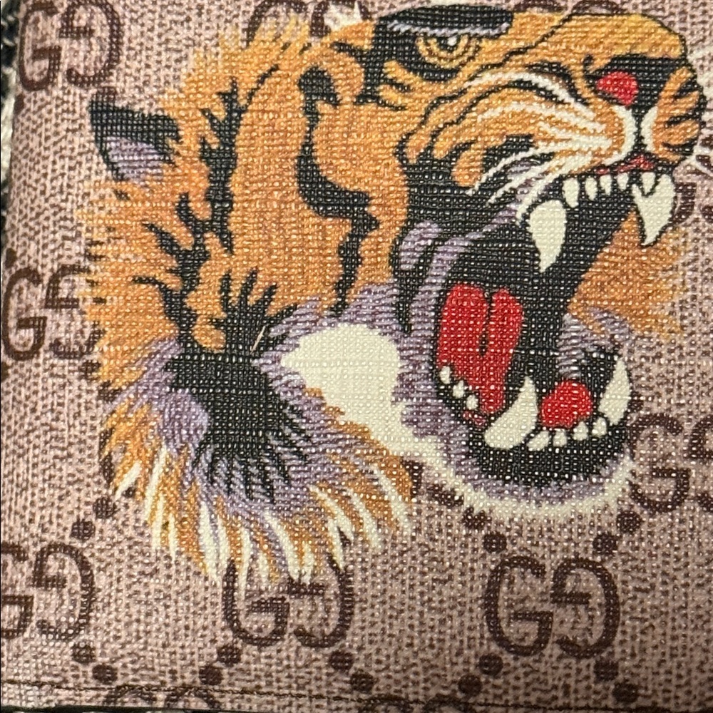Gucci Tiger Print Card Holder - Picture 2 of 9